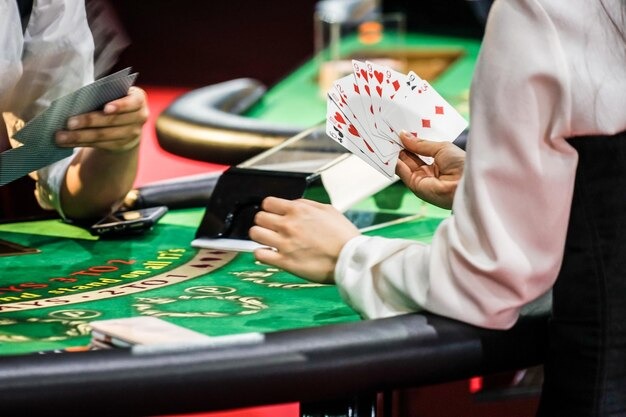 AduQ card game table on kudaponi88 platform